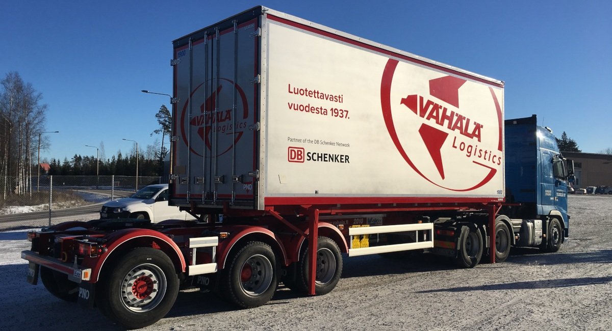 Lauri Vähälä Oy: V-Slider transporterar nu även växelcontainers
