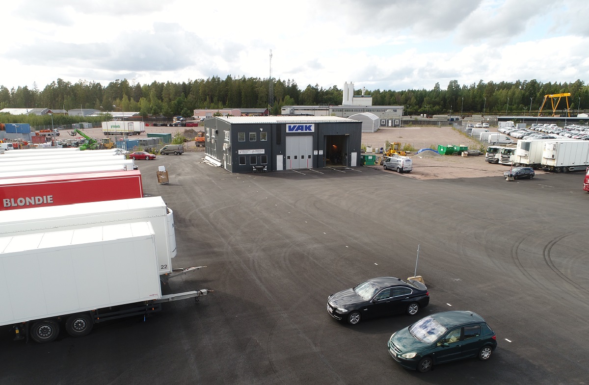 VAK Service Center Västerås – raskaan kuljetuskaluston huollot ja korjaukset saman katon alta