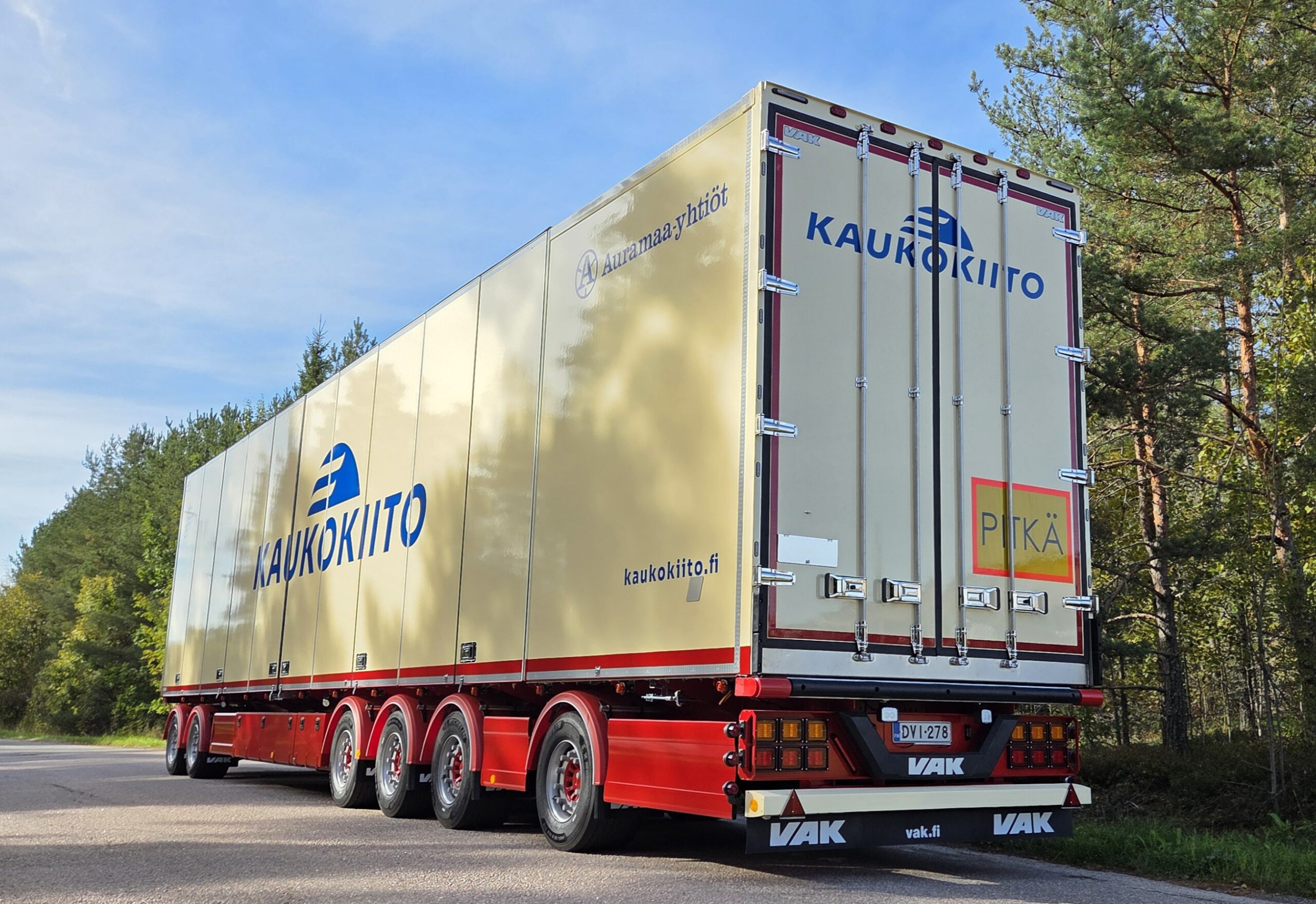 VAK – Markkinajohtaja eristetyissä perävaunuissa 2025